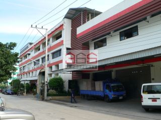 For sale warehouse in Bang Kapi, Bangkok