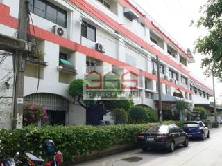 For sale warehouse in Bang Kapi, Bangkok