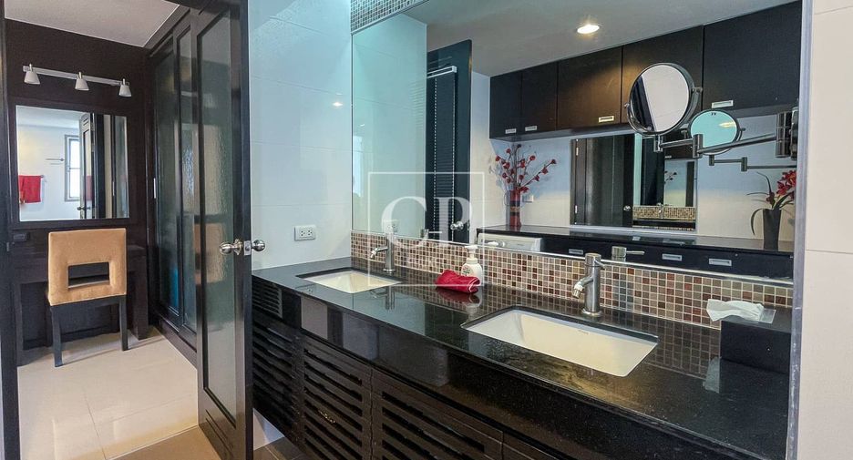 For sale 3 bedrooms apartment in Kathu, Phuket