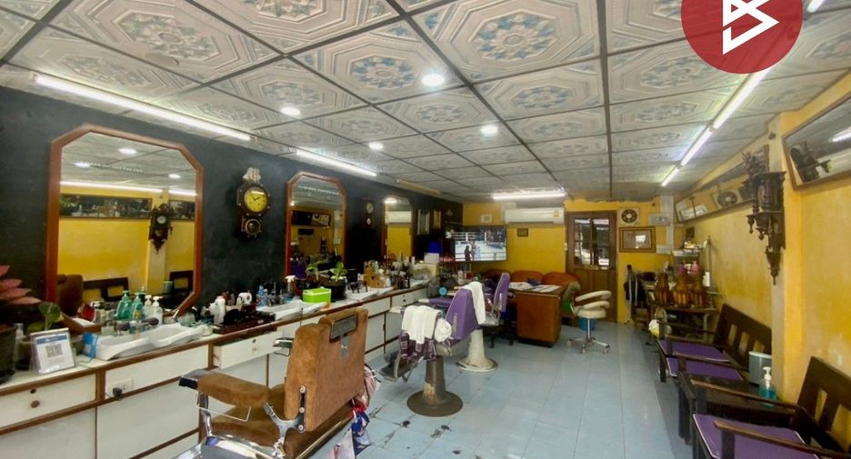 For sale 2 bed retail Space in Sai Mai, Bangkok