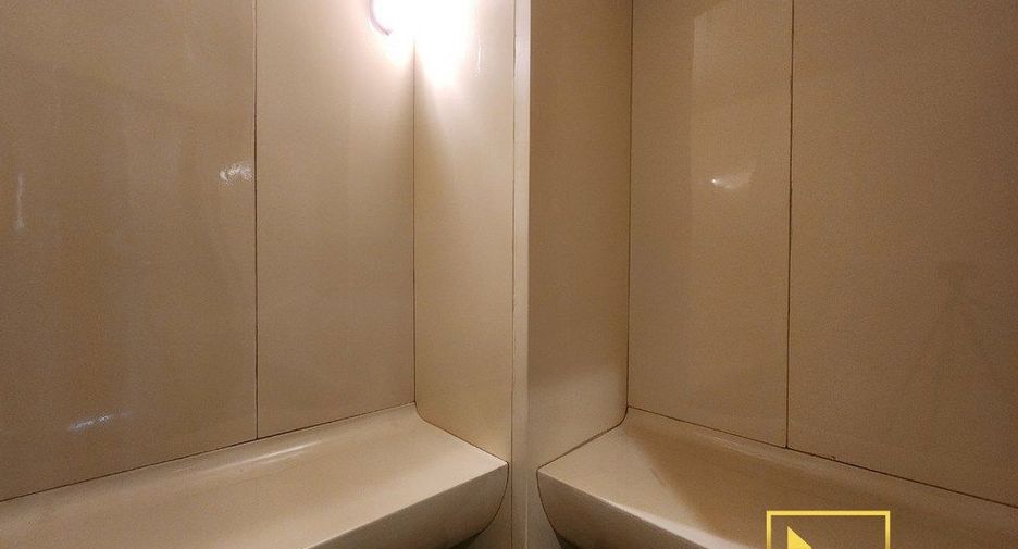 For rent 2 ベッドルーム condo in Khlong Toei, Bangkok