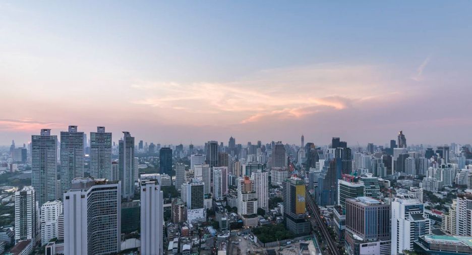 For rent 3 bedrooms apartment in Khlong Toei, Bangkok