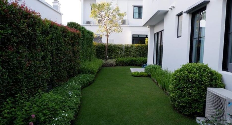 For rent 4 bedrooms house in Mueang Samut Prakan, Samut Prakan