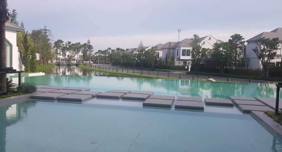 For rent 4 bedrooms house in Mueang Samut Prakan, Samut Prakan