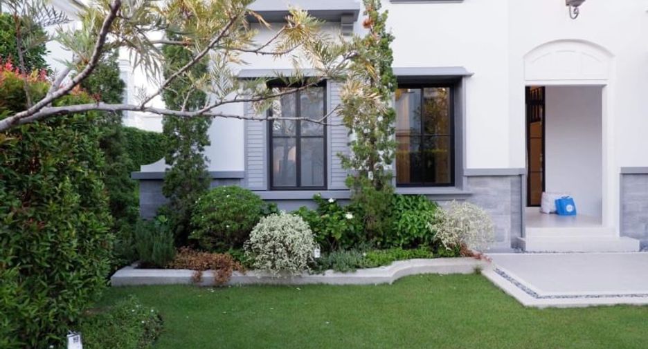 For rent 4 bedrooms house in Mueang Samut Prakan, Samut Prakan