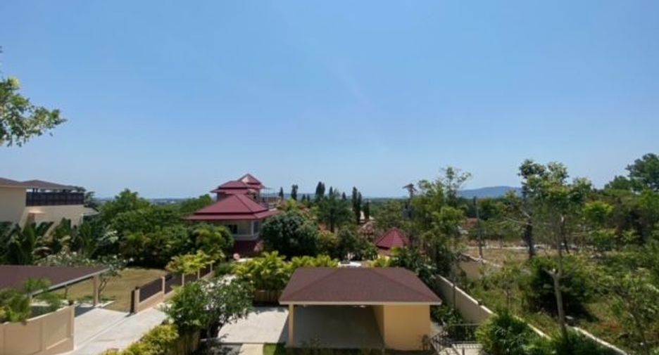 For sale 4 bedrooms villa in Mueang Phuket, Phuket