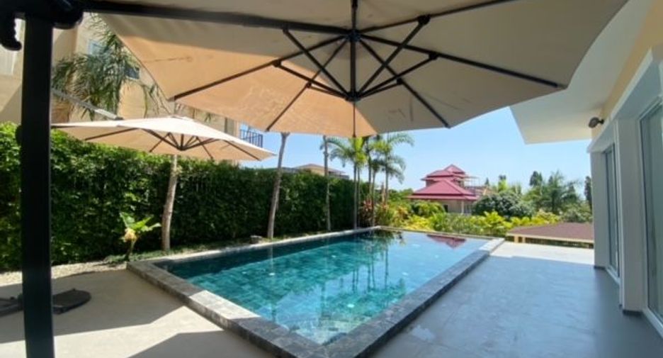 For sale 4 bedrooms villa in Mueang Phuket, Phuket