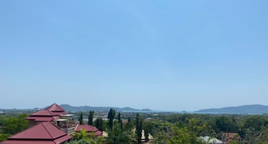 For sale 4 bedrooms villa in Mueang Phuket, Phuket
