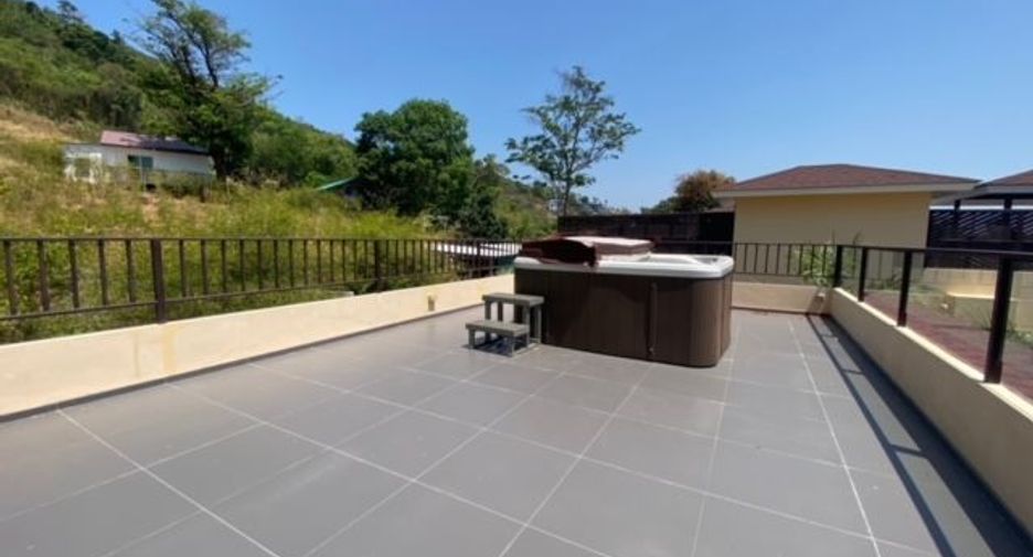 For sale 4 bedrooms villa in Mueang Phuket, Phuket