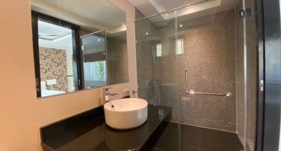 For sale 4 bedrooms villa in Mueang Phuket, Phuket