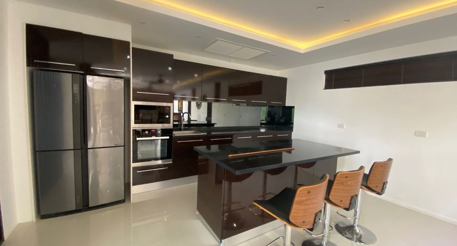 For sale 4 bedrooms villa in Mueang Phuket, Phuket