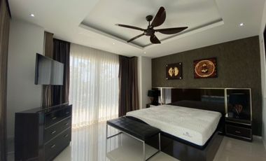For sale 4 bedrooms villa in Mueang Phuket, Phuket
