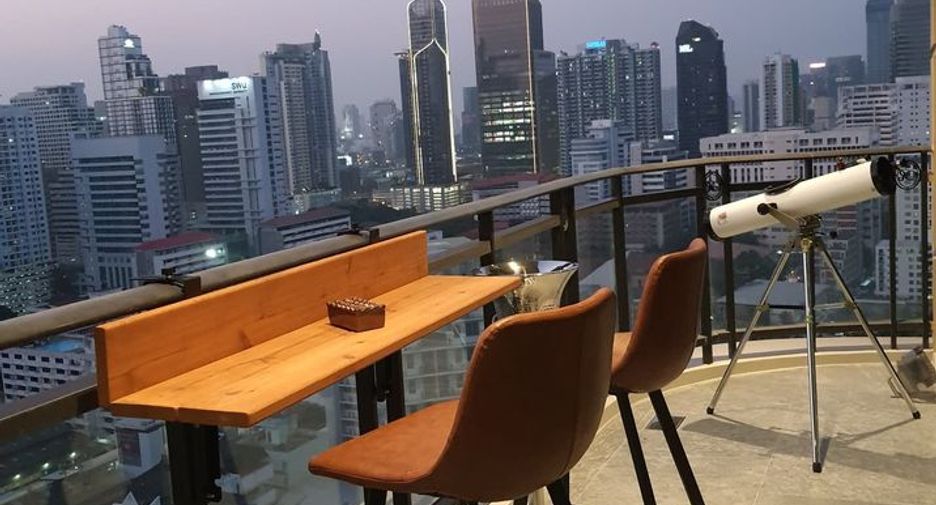 For sale 3 bedrooms condo in Watthana, Bangkok