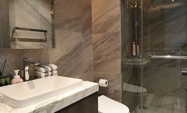 For sale 3 bedrooms condo in Watthana, Bangkok