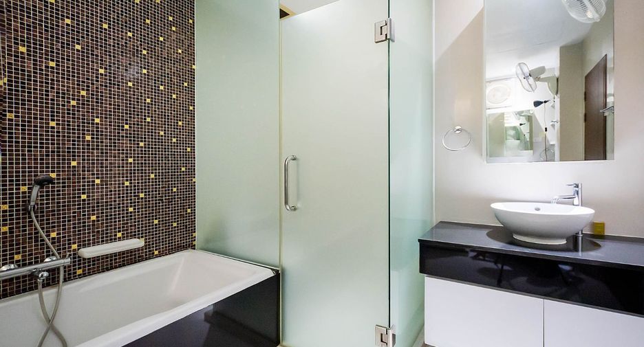 For rent 4 bedrooms condo in Watthana, Bangkok