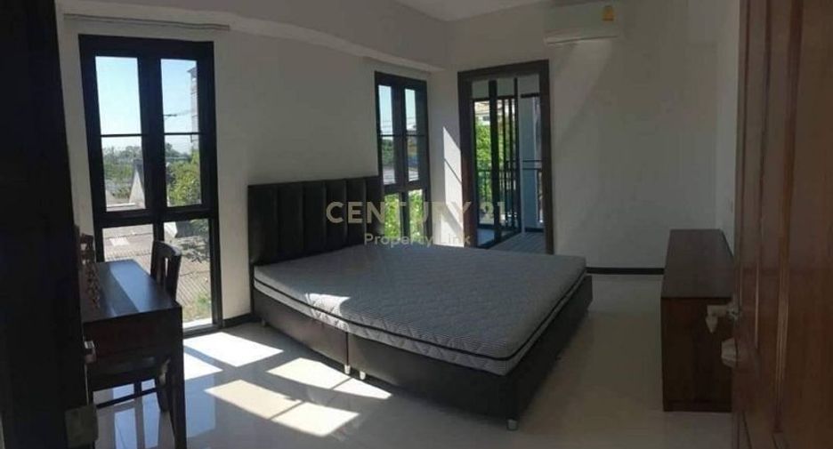 For sale 1 bed retail Space in Lat Krabang, Bangkok