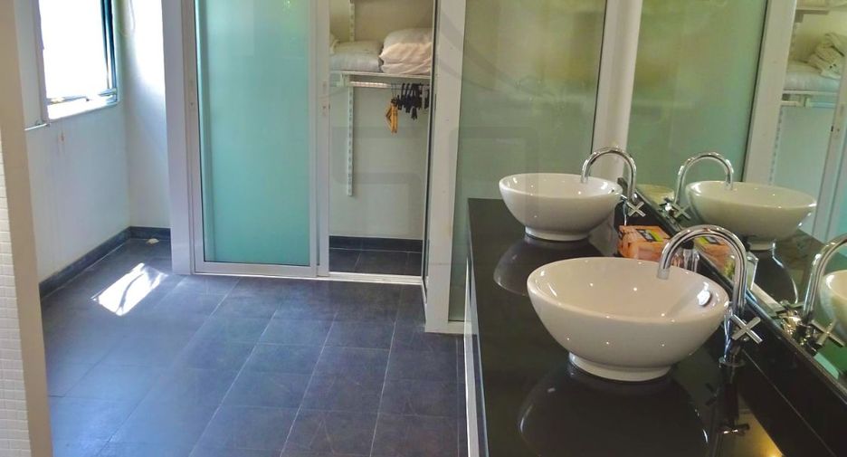 For rent 2 bedrooms villa in Mueang Phuket, Phuket