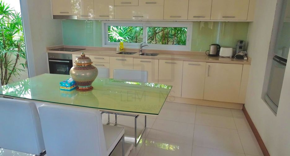 For rent 2 bedrooms villa in Mueang Phuket, Phuket