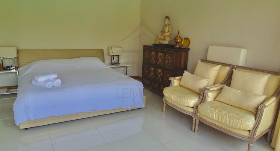 For rent 2 bedrooms villa in Mueang Phuket, Phuket