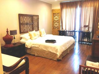 For rent 3 bedrooms condo in Khlong Toei, Bangkok