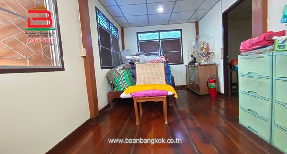 Haus zum Kauf mit 2 Zimmer in Bang Sue, Bangkok