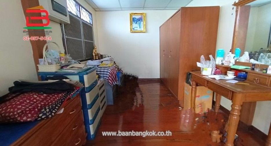 Haus zum Kauf mit 2 Zimmer in Bang Sue, Bangkok
