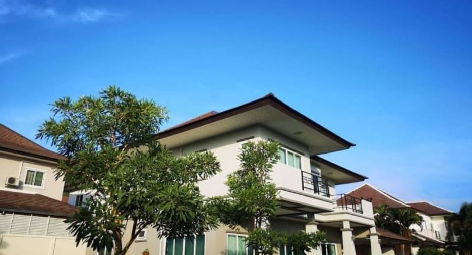 For sale 4 Beds house in Sattahip, Pattaya