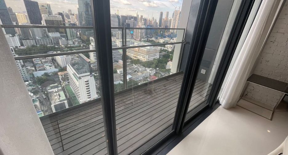 For rent 3 bedrooms condo in Sathon, Bangkok