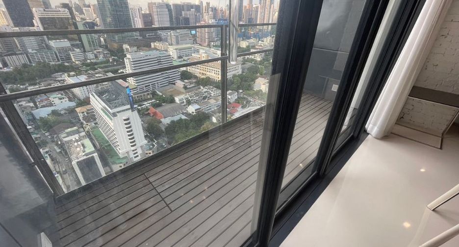 For rent 3 bedrooms condo in Sathon, Bangkok
