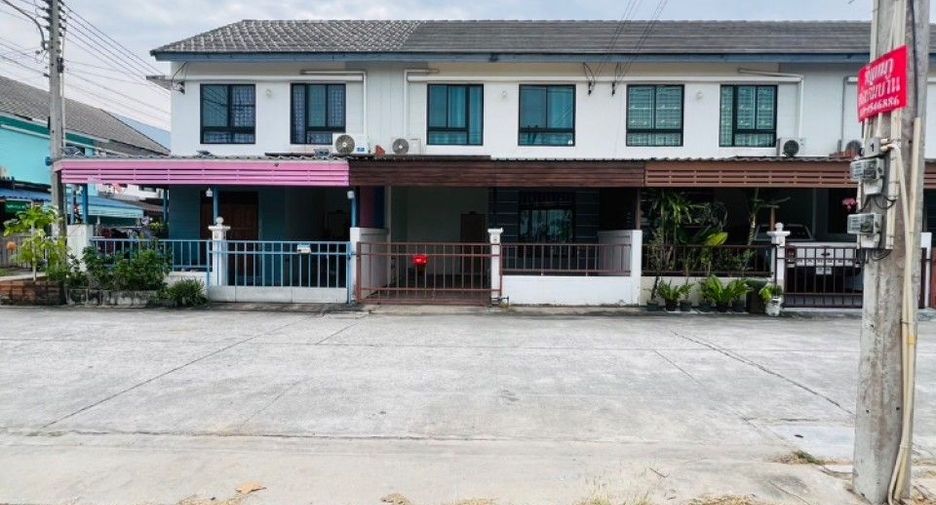 For sale 3 Beds townhouse in Phanat Nikhom, Chonburi