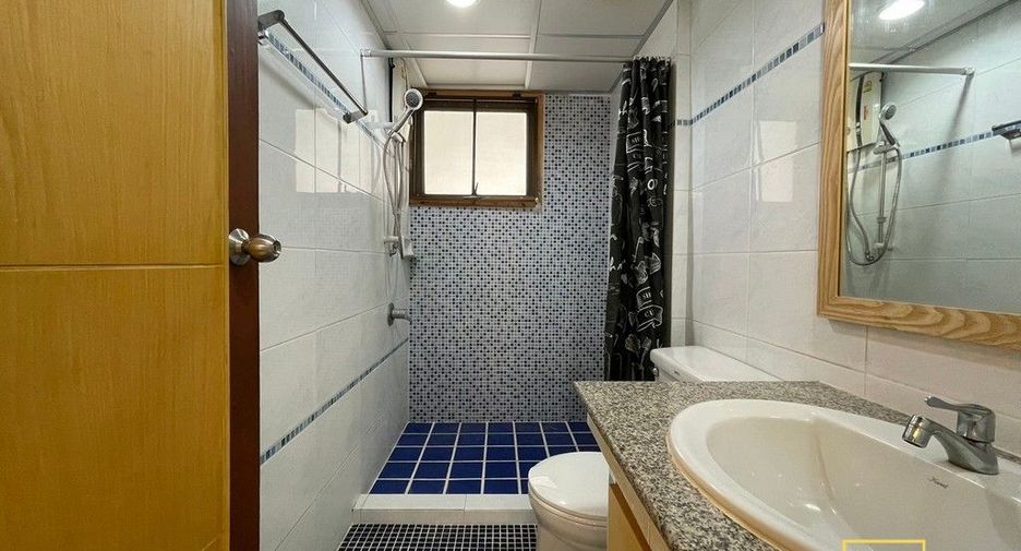 For rent 3 ベッドルーム apartment in Khlong Toei, Bangkok