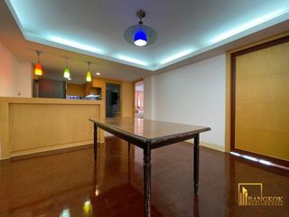 Apartamento en alquiler de 3 habitaciones en Khlong Toei, Bangkok