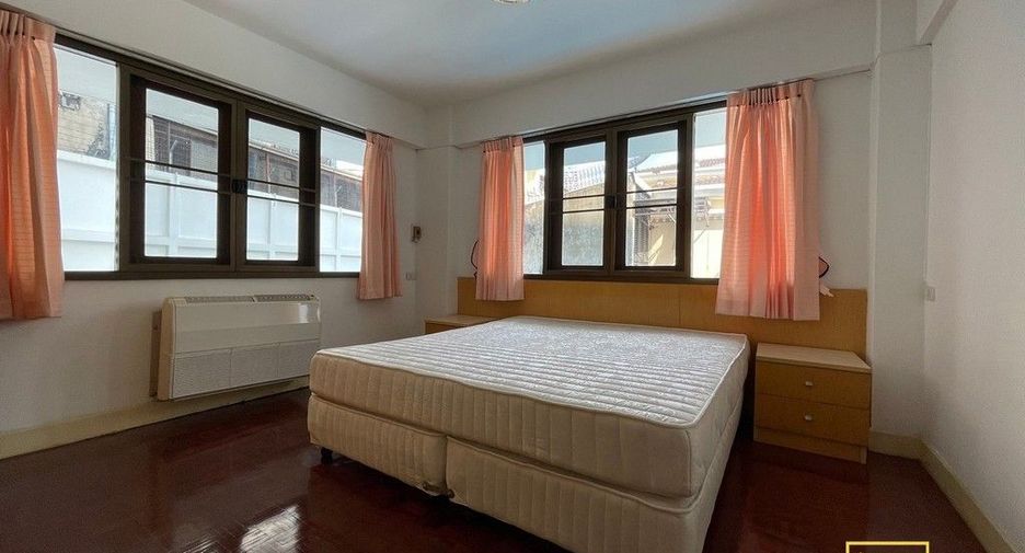 For rent 3 ベッドルーム apartment in Khlong Toei, Bangkok