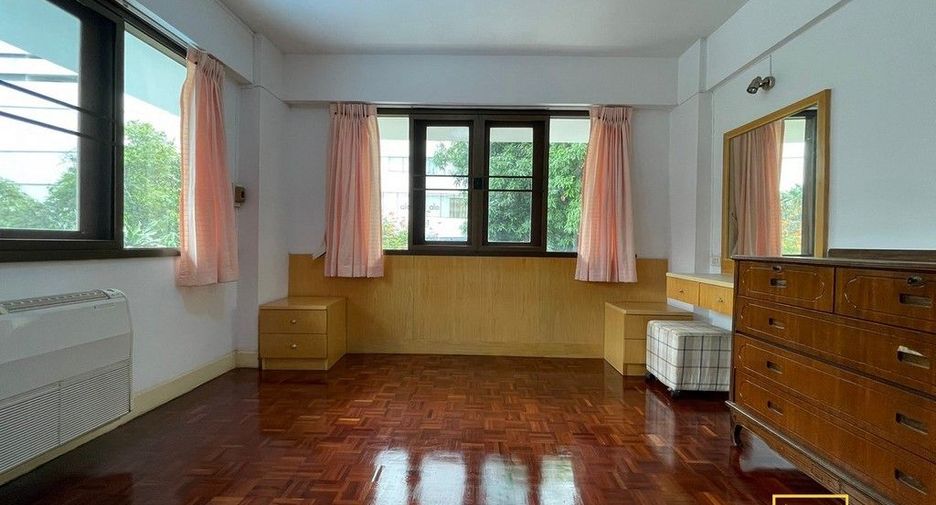 For rent 3 ベッドルーム apartment in Khlong Toei, Bangkok