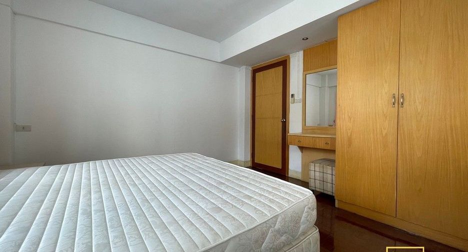 For rent 3 ベッドルーム apartment in Khlong Toei, Bangkok