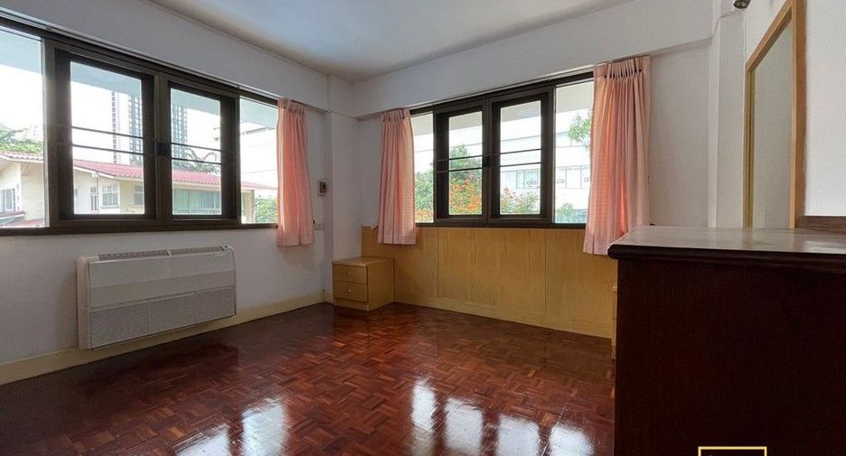 For rent 3 ベッドルーム apartment in Khlong Toei, Bangkok
