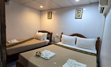 À vendre 12 chambres local commercial à Mueang Chon Buri, Chonburi