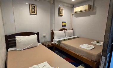 À vendre 12 chambres local commercial à Mueang Chon Buri, Chonburi