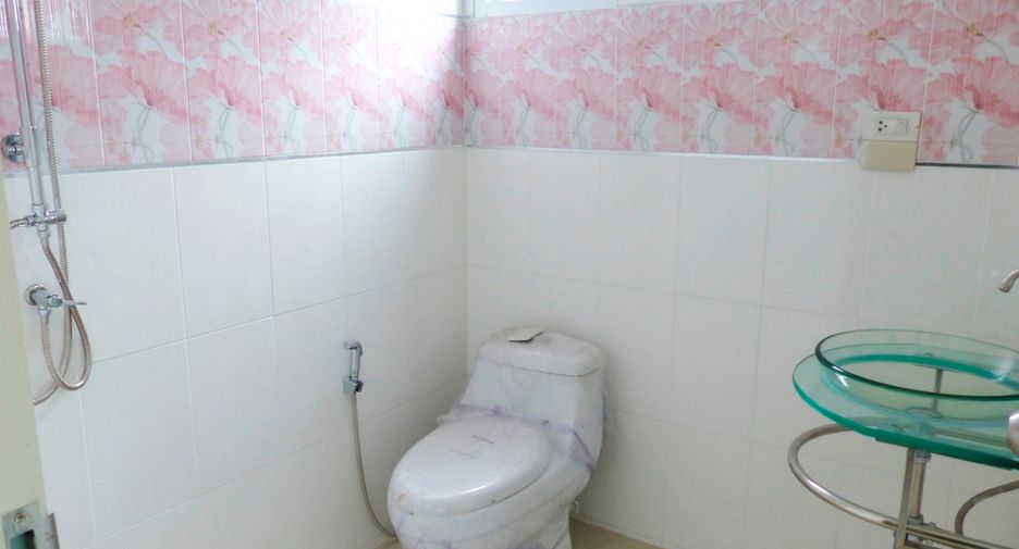 For rent 3 bedrooms house in Bang Lamung, Chonburi