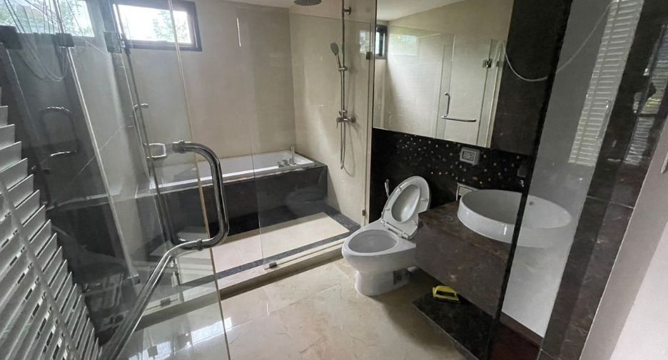 À louer et à vendre 2 chambres condo à Watthana, Bangkok