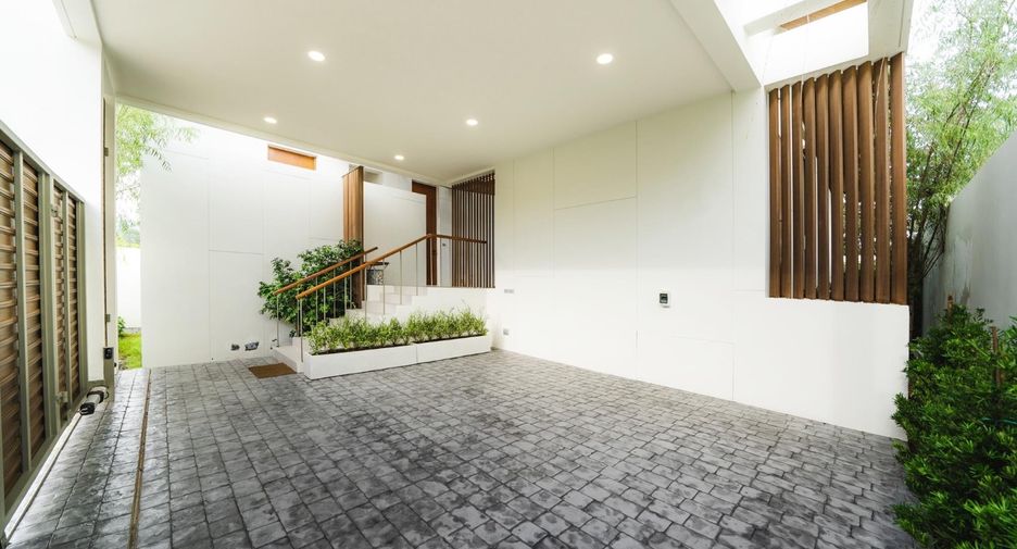 For sale 4 bedrooms villa in Thalang, Phuket