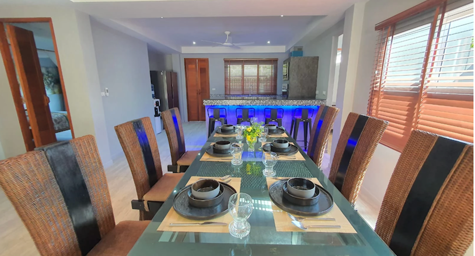 For rent and for sale 4 bedrooms villa in Mueang Phuket, Phuket