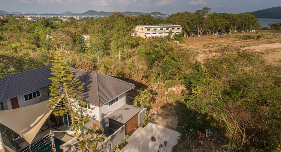 For rent and for sale 4 bedrooms villa in Mueang Phuket, Phuket