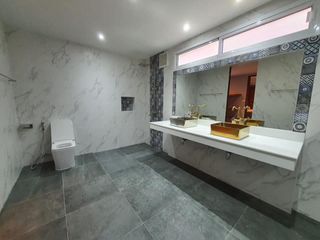 For rent and for sale 4 bedrooms villa in Mueang Phuket, Phuket