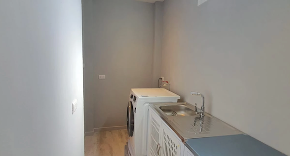 For rent and for sale 4 bedrooms villa in Mueang Phuket, Phuket