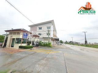 For sale 2 bedrooms retail Space in Ban Bueng, Chonburi