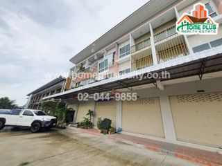 For sale 2 bedrooms retail Space in Ban Bueng, Chonburi