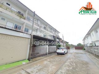 For sale 2 bedrooms retail Space in Ban Bueng, Chonburi