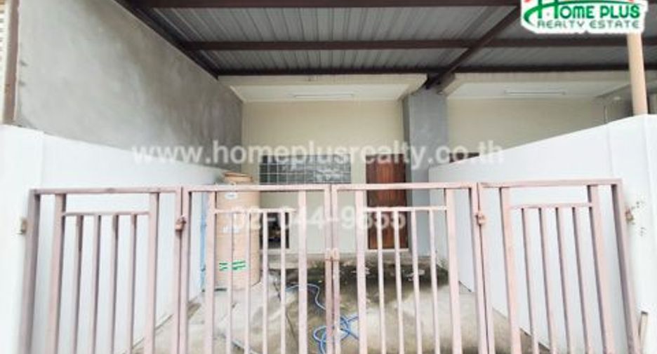 Продажа 2 спальни торговое помещение в Ban Bueng, Чонбури
