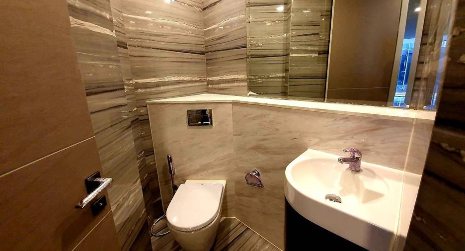 For rent and for sale 3 bedrooms condo in Watthana, Bangkok
